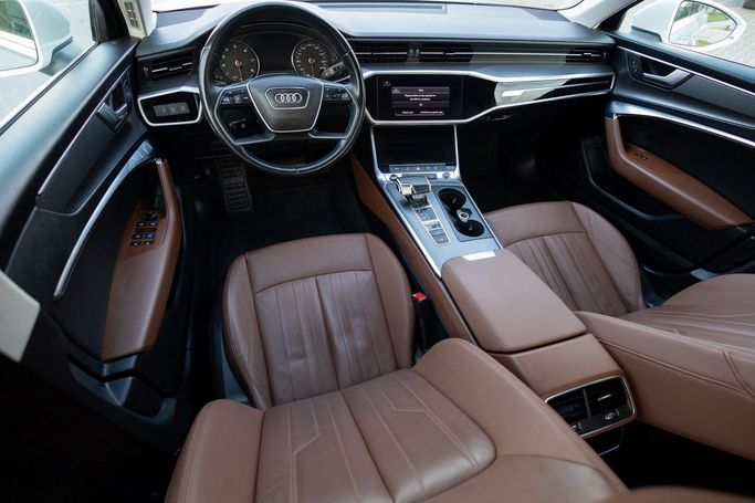 Подержанный Audi A6 40 TFSI V (C8), 2.0 л, 2022 в Дубае от Linda Cars Белый цвет. GCC | AUTO.AE
