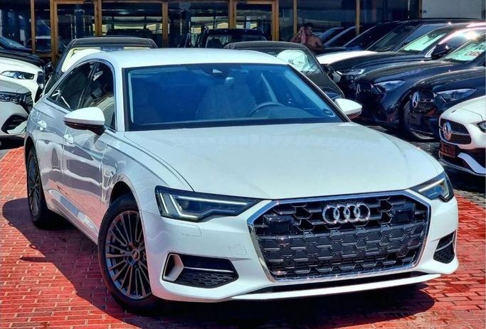 Новый Audi A6 40 TFSI Long V (C8) Рестайлинг, 2.0 л, 2025 в Дубае от Auto Gallery DXB Белый цвет. GCC | AUTO.AE