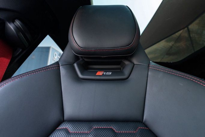 Подержанный Audi e-tron GT I, 2023 в Дубае от Linda Cars Черный цвет. GCC | AUTO.AE