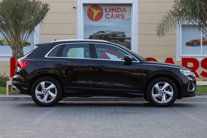 Подержанный Audi Q3 35 TFSI II (F3), 1.4 л, 2020 в Дубае от Linda Cars Черный цвет. GCC | AUTO.AE