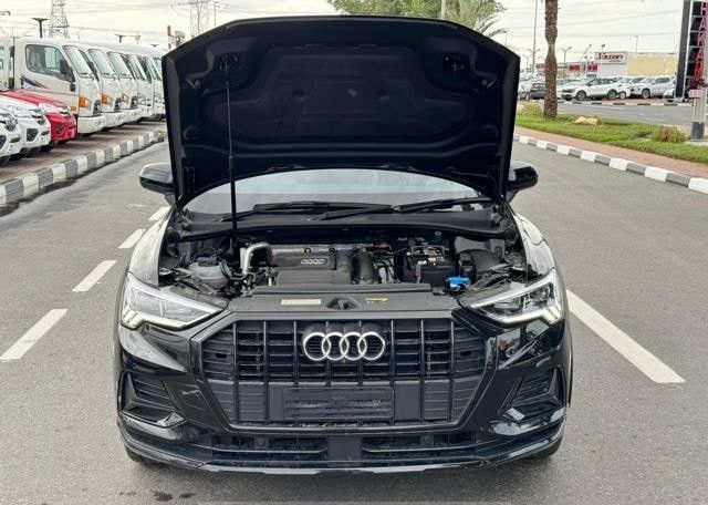 Подержанный Audi Q3 35 TFSI II (F3), 1.4 л, 2020 в Дубае от Alhamd Motors Черный цвет. Other | AUTO.AE