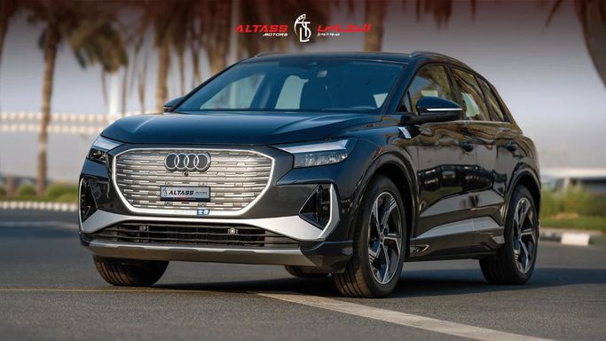 Новый Audi Q4 e-tron 40, 2021 в Дубае от Altass Motors Синий цвет. Other | AUTO.AE