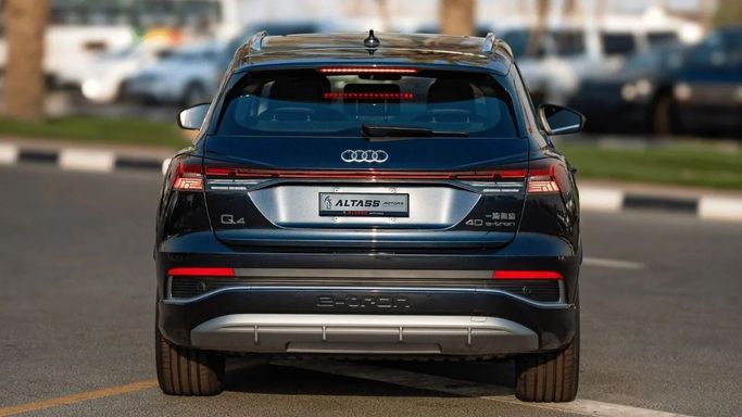 Новый Audi Q4 e-tron 40, 2021 в Дубае от Altass Motors Синий цвет. Other | AUTO.AE