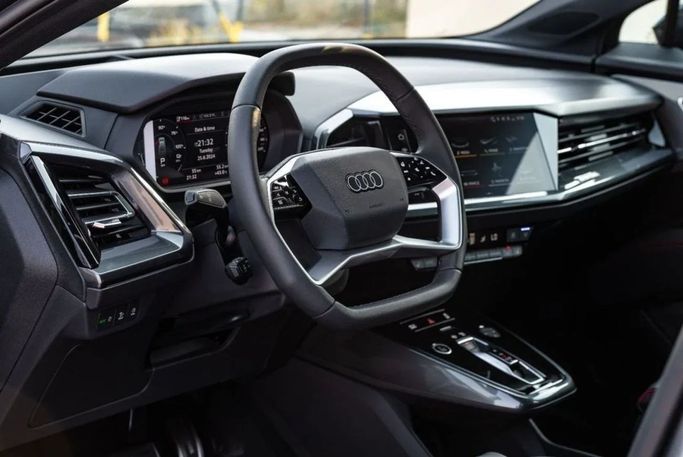 Новый Audi Q5 e-tron 40 I, 2023 в Дубае от Altass Motors Белый цвет. Other | AUTO.AE