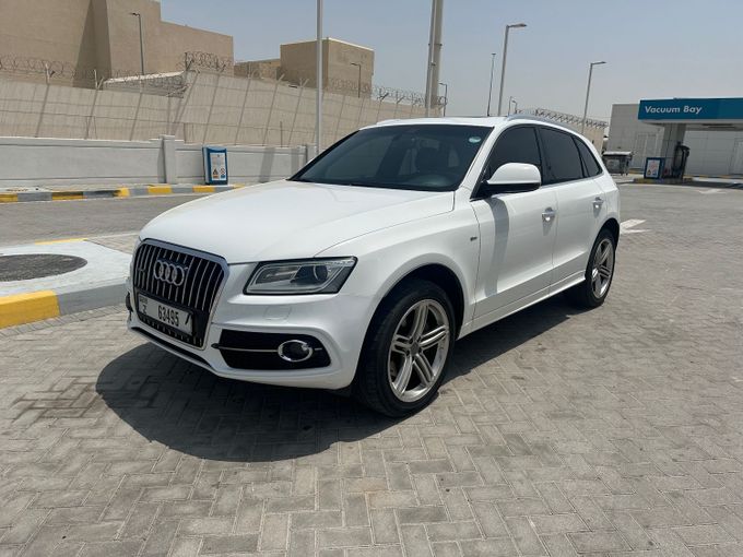 Used Audi Q5 I (8R) Facelift, 3.0 l, 2016 in Dubai, White color. GCC Specs | AUTO.AE