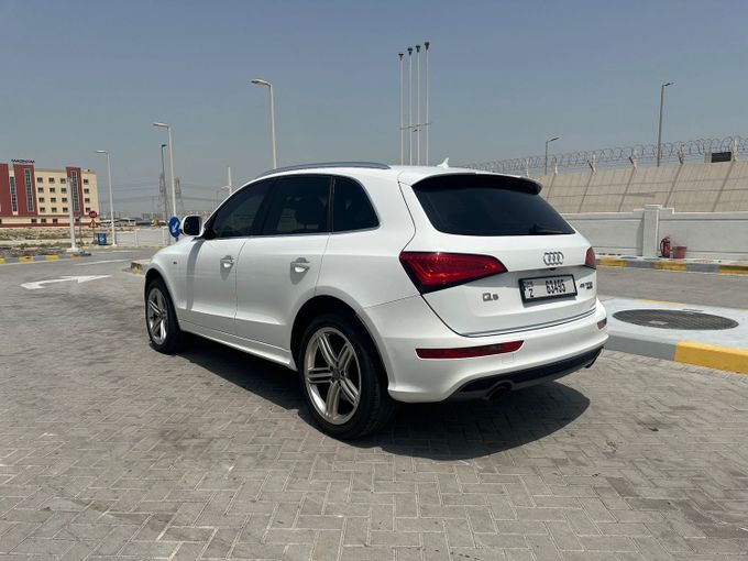 Подержанный Audi Q5 I (8R) Рестайлинг, 3.0 л, 2016 в Дубае Белый цвет. GCC | AUTO.AE