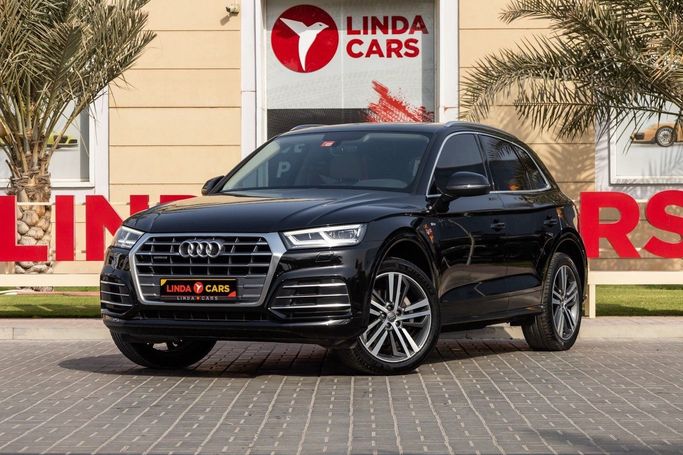 Подержанный Audi Q5 II (FY), 2.0 л, 2018 в Дубае от Linda Cars Черный цвет. GCC | AUTO.AE