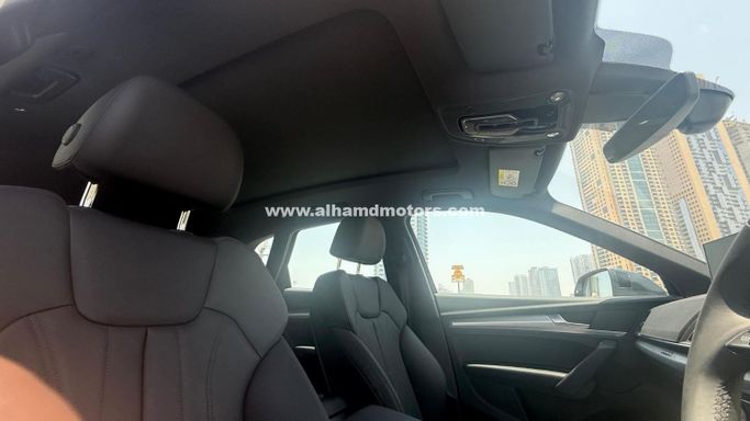 Подержанный Audi Q5 II (FY), 2.0 л, 2019 в Дубае от Alhamd Motors Серый цвет. Other | AUTO.AE