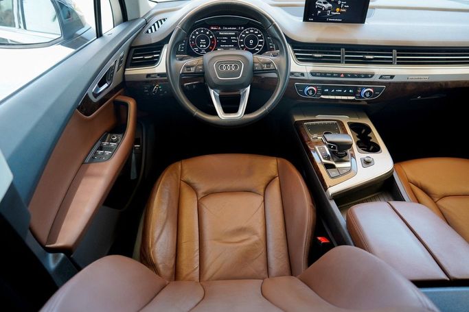 Подержанный Audi Q7 II (4M), 3.0 л, 2016 в Дубае от Linda Cars Серый цвет. GCC | AUTO.AE