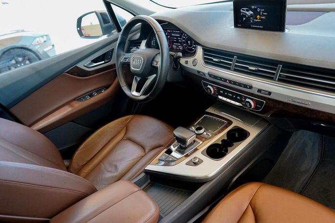 Подержанный Audi Q7 II (4M), 3.0 л, 2016 в Дубае от Linda Cars Серый цвет. GCC | AUTO.AE