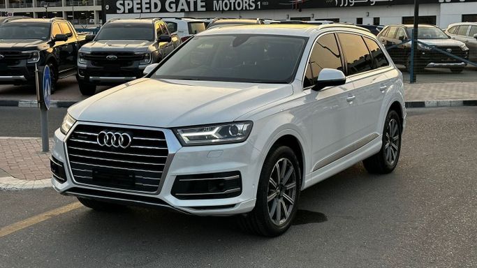 Подержанный Audi Q7 45 TDI II (4M) Рестайлинг, 3.0 л, 2020 в Дубае от Alhamd Motors Белый цвет. Китайская | AUTO.AE