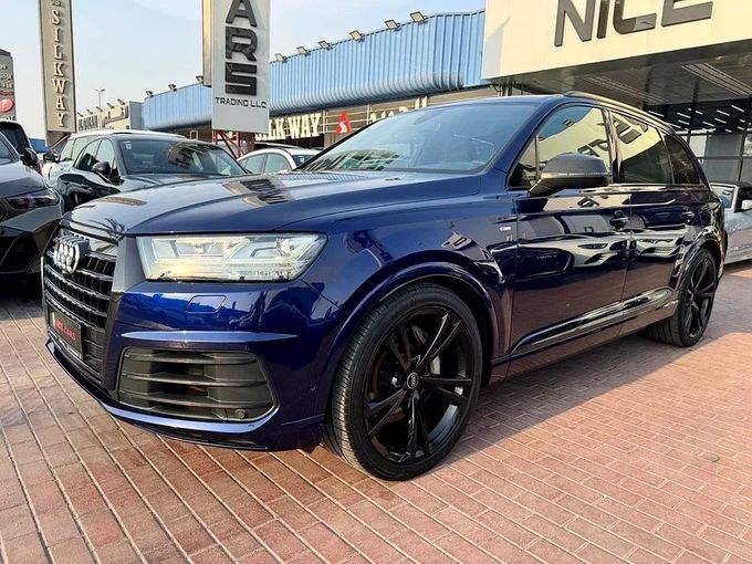 Подержанный Audi Q7 II (4M) Рестайлинг, 2.0 л, 2019 в Дубае от Nice Cars Motos Синий цвет. GCC | AUTO.AE