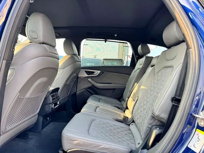 Подержанный Audi Q7 II (4M) Рестайлинг, 2.0 л, 2019 в Дубае от Nice Cars Motos Синий цвет. GCC | AUTO.AE