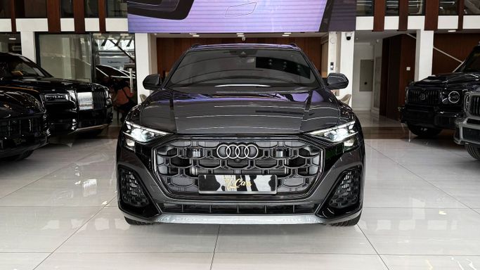Новый Audi Q8 55 TFSI I (4M) Рестайлинг, 3.0 л, 2024 в Дубае от 777 CARS Серый цвет. Европейская | AUTO.AE
