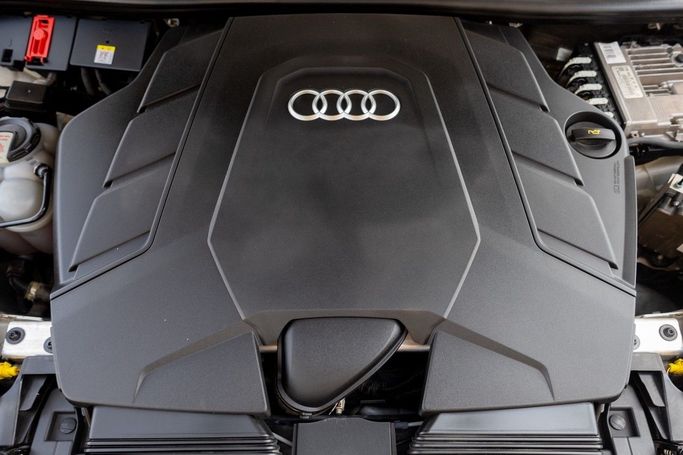 Used Audi Q8 55 TFSI I, 3.0 l, 2021 in Dubai by Linda Cars, White color. GCC Specs | AUTO.AE