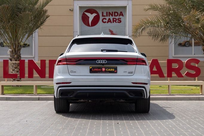Used Audi Q8 55 TFSI I, 3.0 l, 2021 in Dubai by Linda Cars, White color. GCC Specs | AUTO.AE