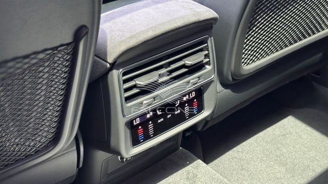 Новый Audi RS Q8 I, 4.0 л, 2024 в Дубае от Falcons GT Motors FZCO Черный цвет. Европейская | AUTO.AE