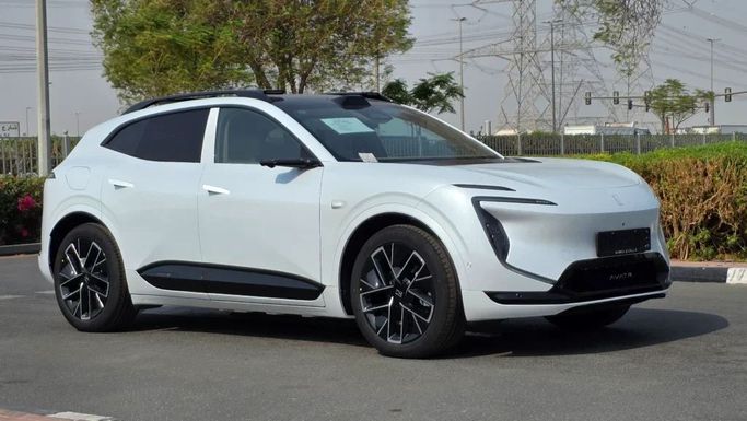 Новый Avatr 07, 1.5 л, 2025 в Дубае от Alwan Global Cars Белый цвет. Other | AUTO.AE