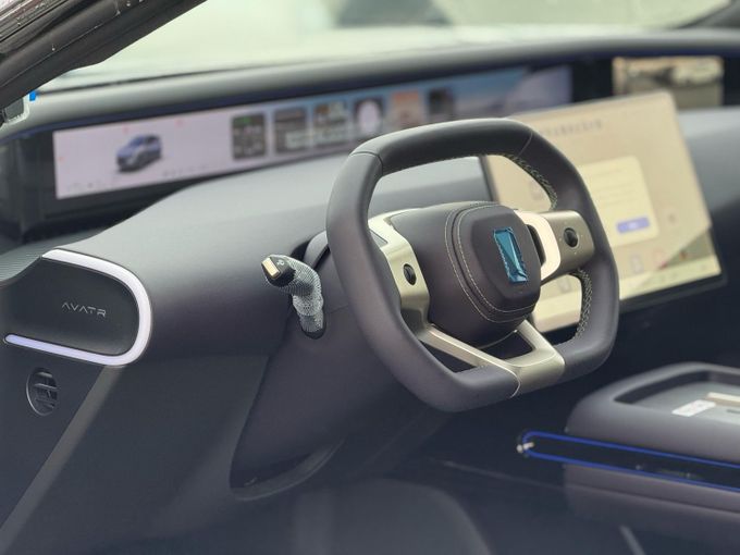 Новый Avatr 07, 2024 в Дубае от MENAMOTORS Серый цвет. Китайская | AUTO.AE