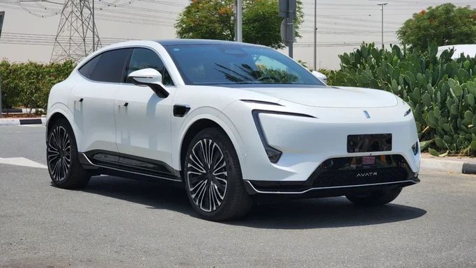 Новый Avatr 11 I Рестайлинг, 2024 в Дубае от Alwan Global Cars Белый цвет. Other | AUTO.AE