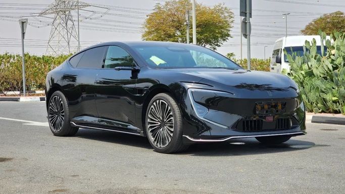 Новый Avatr 12, 2024 в Дубае от Alwan Global Cars Черный цвет. Other | AUTO.AE