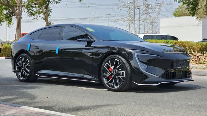 Новый Avatr 12, 2024 в Дубае от Alwan Global Cars Черный цвет. Other | AUTO.AE
