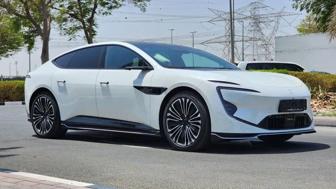 Новый Avatr 12, 2024 в Дубае от Alwan Global Cars Белый цвет. Other | AUTO.AE