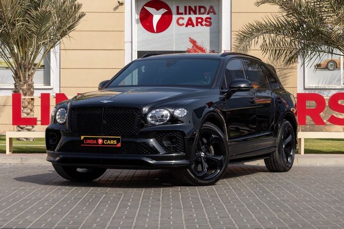 Used Bentley Bentayga I Facelift, 4.0 l, 2023 in Dubai by Linda Cars, Black color. European Specs | AUTO.AE