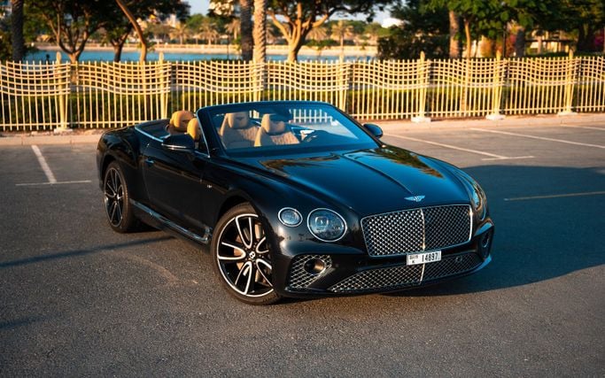 Bentley Continental GT III, 2024 кабриолет бизнес класса в Дубае от Macan Luxury Motors серый цвет | AUTO.AE