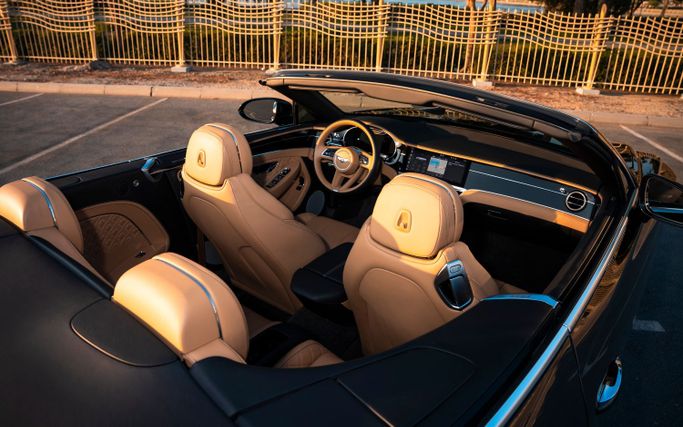 Bentley Continental GT III, 2024 кабриолет бизнес класса в Дубае от Macan Luxury Motors серый цвет | AUTO.AE