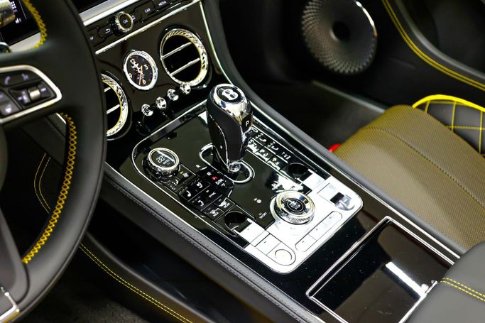 Новый Bentley Continental GT Speed III, 6.0 л, 2021 в Дубае от PUPIL OF FATE MOTORS Желтый цвет. GCC | AUTO.AE