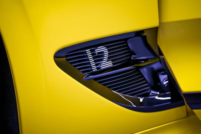 Новый Bentley Continental GT Speed III, 6.0 л, 2021 в Дубае от PUPIL OF FATE MOTORS Желтый цвет. GCC | AUTO.AE