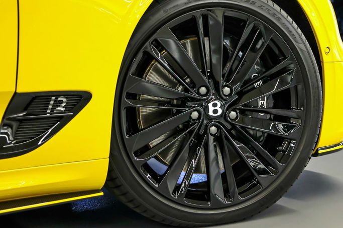 Новый Bentley Continental GT Speed III, 6.0 л, 2021 в Дубае от PUPIL OF FATE MOTORS Желтый цвет. GCC | AUTO.AE