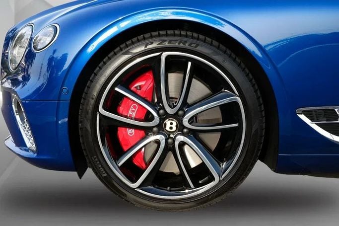 مستعملة Bentley Continental GT Speed ثالثاً, 6.0 l, 2019 في في دبي من Mohammad Alkarak Motors، اللون أزرق. المواصفات الأوروبية | AUTO.AE