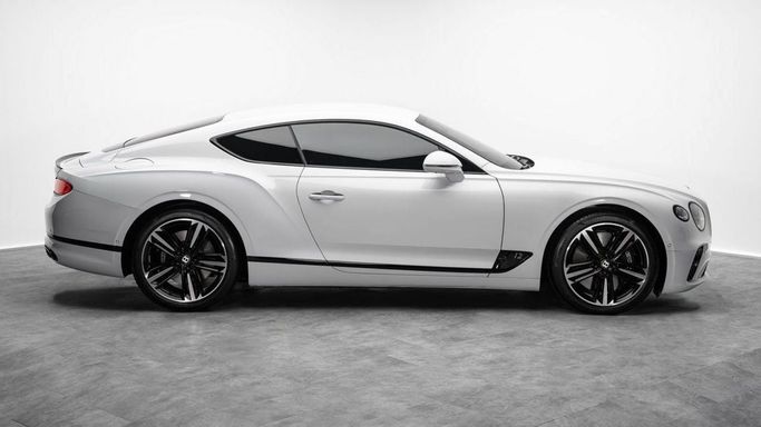 Used Bentley Continental GT III, 6.0 l, 2019 in Dubai by Al Ain Class Motors, White color. GCC Specs | AUTO.AE