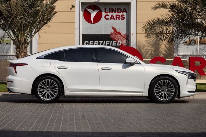 Подержанный Bestune B70 I, 1.5 л, 2023 в Дубае от Linda Cars Белый цвет. GCC | AUTO.AE