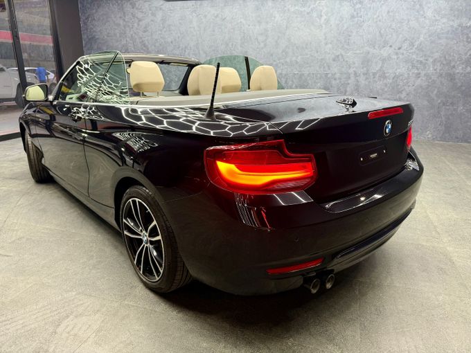 مستعملة BMW 2 Series عملية شد الوجه F22, 2.0 l, 2020 في في دبي، اللون أسود. أخرى | AUTO.AE