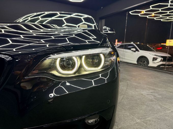 مستعملة BMW 2 Series عملية شد الوجه F22, 2.0 l, 2020 في في دبي، اللون أسود. أخرى | AUTO.AE