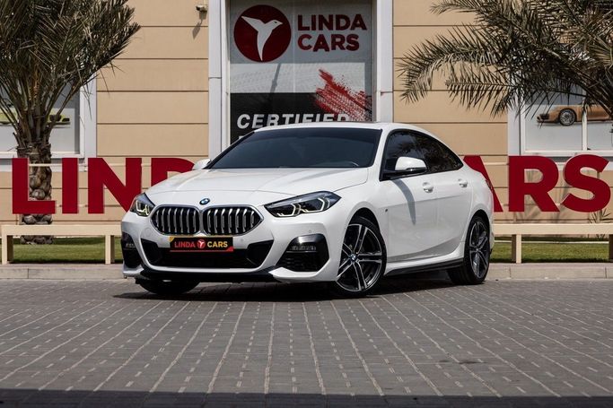 Подержанный BMW 2 Series 218i F44, 1.5 л, 2021 в Дубае от Linda Cars Белый цвет. GCC | AUTO.AE