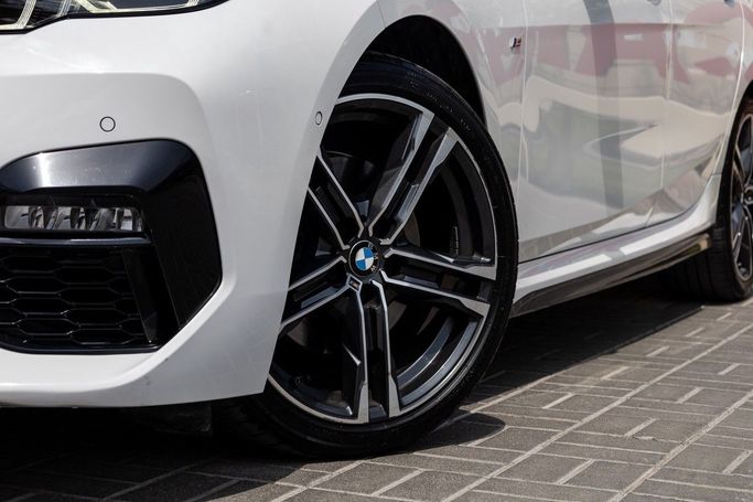 Подержанный BMW 2 Series 218i F44, 1.5 л, 2021 в Дубае от Linda Cars Белый цвет. GCC | AUTO.AE