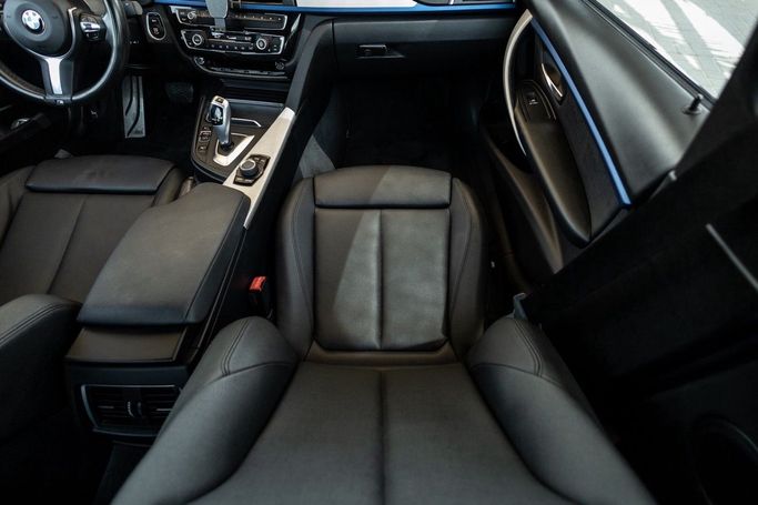 Used BMW 3 Series 318i VI (F3x) Facelift, 1.5 l, 2018 in Dubai by Linda Cars, Silver color. GCC Specs | AUTO.AE