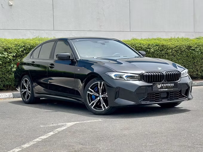 Подержанный BMW 3 Series 320i VII (G2x) Рестайлинг, 2.0 л, 2023 в Дубае от Express Motors Черный цвет. Корейская | AUTO.AE