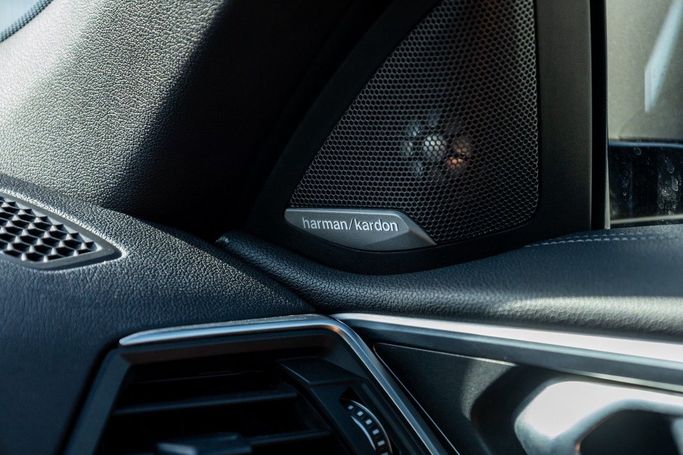 Подержанный BMW 4 Series M440i G22, G23, G26, 3.0 л, 2021 в Дубае от Linda Cars Черный цвет. Американская | AUTO.AE