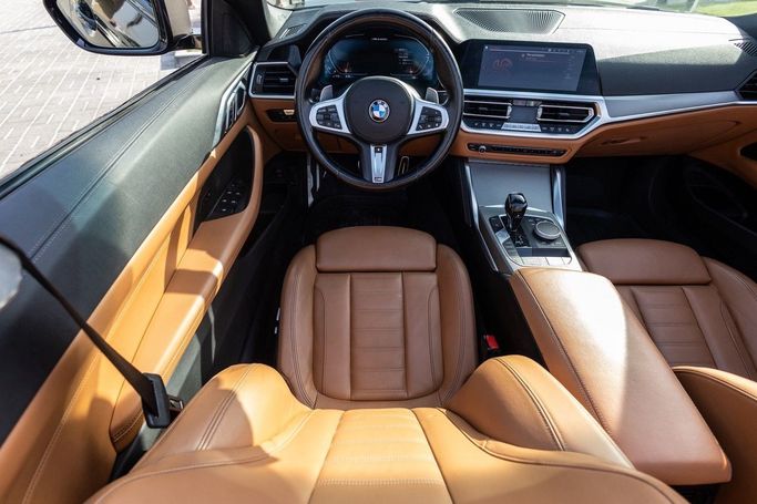 Подержанный BMW 4 Series M440i G22, G23, G26, 3.0 л, 2021 в Дубае от Linda Cars Черный цвет. Американская | AUTO.AE
