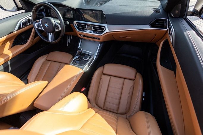 Подержанный BMW 4 Series M440i G22, G23, G26, 3.0 л, 2021 в Дубае от Linda Cars Черный цвет. Американская | AUTO.AE