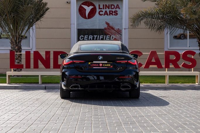 Подержанный BMW 4 Series M440i G22, G23, G26, 3.0 л, 2021 в Дубае от Linda Cars Черный цвет. Американская | AUTO.AE