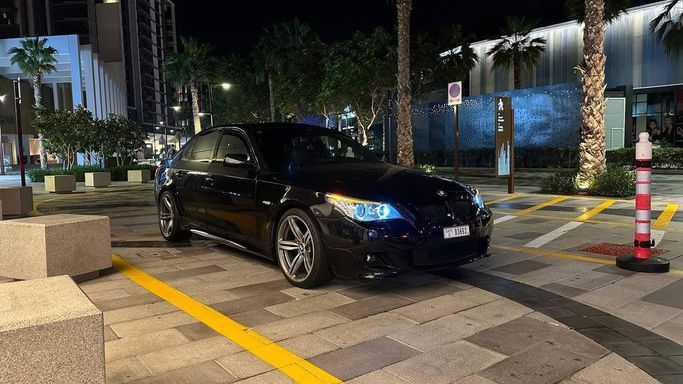 Подержанный BMW 5 Series V (E60/E61) Рестайлинг, 3.0 л, 2007 в Дубае Синий цвет. Японская | AUTO.AE