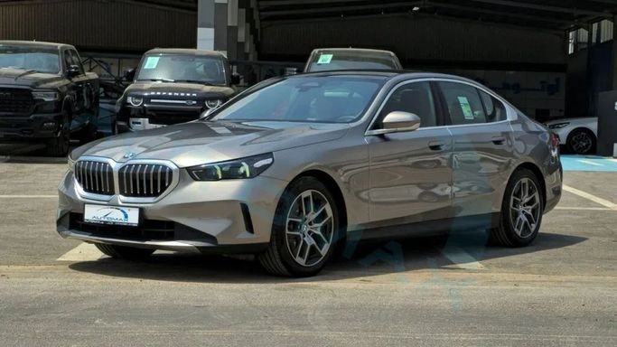 New BMW 5 Series 520i VIII (G60/G61/G68), 2.0 l, 2025 in Dubai by Auto Max Group, Grey color. GCC Specs | AUTO.AE