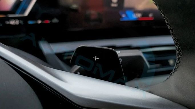 New BMW 5 Series 520i VIII (G60/G61/G68), 2.0 l, 2025 in Dubai by Auto Max Group, Black color. GCC Specs | AUTO.AE