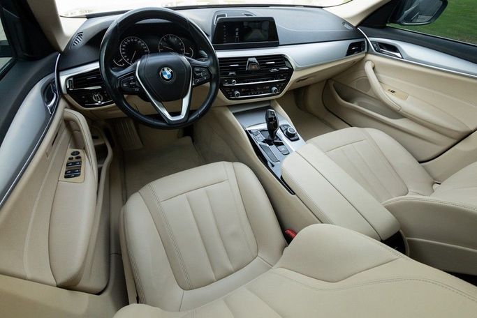 Used BMW 5 Series 520i VII (G30/G31), 2.0 l, 2019 in Dubai by Linda Cars, Black color. GCC Specs | AUTO.AE